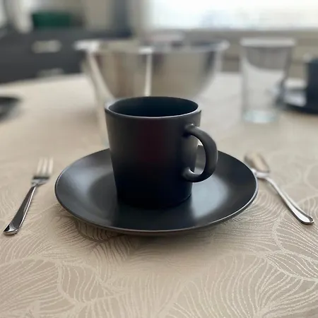 Huttunen 2 - Ihqu Kaksio Mahtavalla Sijainnilla! *